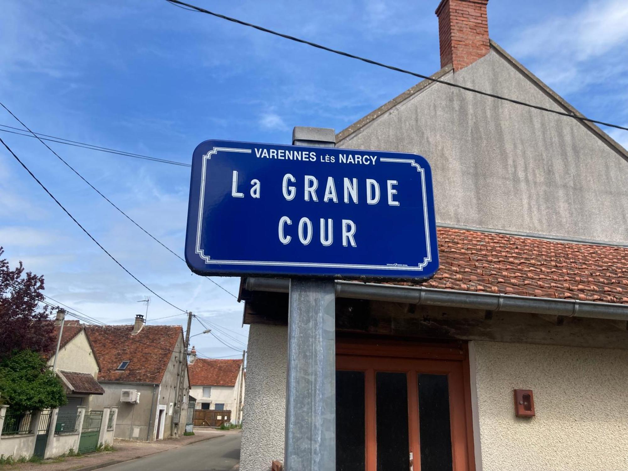 Villa Logis Cote Jardin à Varennes-les-Narcy Extérieur photo